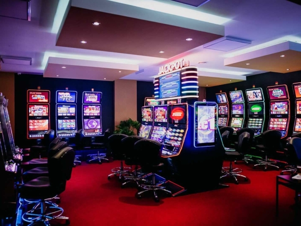 Дава се под наем Заведение в Враца, Център - 300 кв.м за 2500 € - Снимка #1