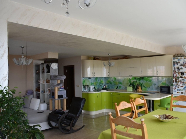 Четиристаен апартамент в Бургас, Сарафово - 168 кв.м за 1667 €/кв.м - Снимка #1