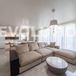 Дава се под наем Четиристаен апартамент в Варна, Център - 150 кв.м за 2400 € - Снимка #1