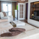 Четиристаен апартамент в Добрич, Христо Ботев - 98 кв.м за 1072 €/кв.м - Снимка #1