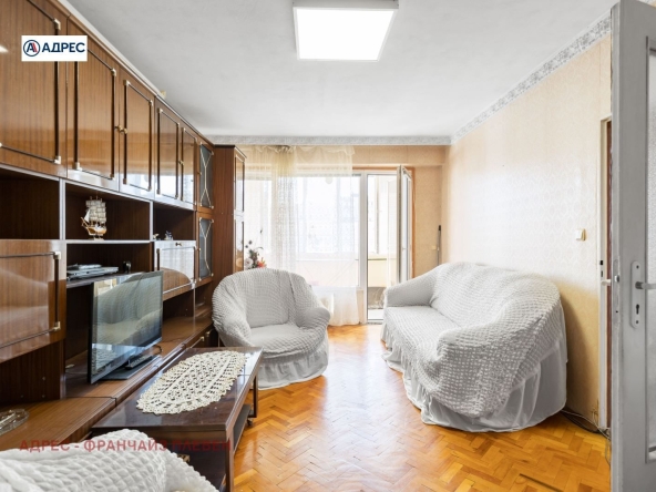 Тристаен апартамент в Плевен, Сторгозия - 75 кв.м за 1094 €/кв.м - Снимка #1