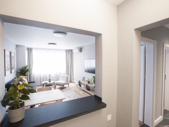 Дава се под наем Двустаен апартамент в София, Младост 4 - 76 кв.м за 900 € - Снимка #1