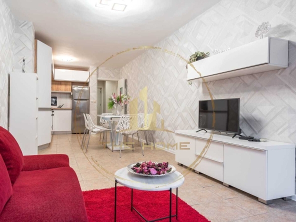 Дава се под наем Тристаен апартамент в Варна, Окръжна болница - 100 кв.м за 900 € - Снимка #1