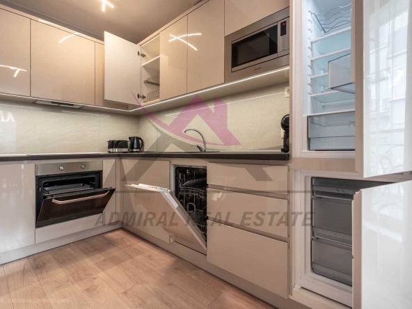 Дава се под наем Тристаен апартамент в Варна, Левски - 100 кв.м за 1500 € - Снимка #1