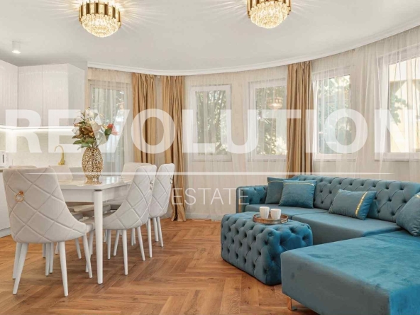 Дава се под наем Тристаен апартамент в Варна, Център - 85 кв.м за 1650 € - Снимка #1