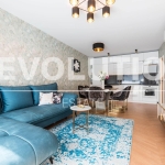 Дава се под наем Тристаен апартамент в Варна, Център - 100 кв.м за 1000 € - Снимка #1