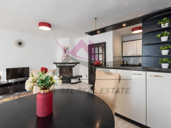 Дава се под наем Тристаен апартамент в Варна, Окръжна болница - 87 кв.м за 700 € - Снимка #1