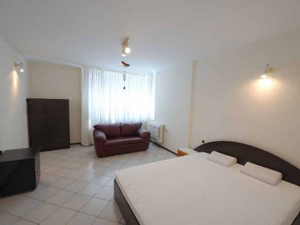 Дава се под наем Двустаен апартамент в София, Зона Б-18 - 70 кв.м за 650 € - Снимка #1