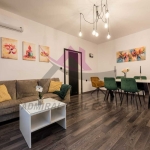 Дава се под наем Тристаен апартамент в Варна, Център - 80 кв.м за 698.19 € - Снимка #1