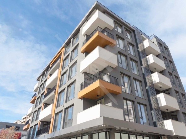 Тристаен апартамент в Пловдив, Център - 133 кв.м за 2113 €/кв.м - Снимка #1