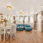 Дава се под наем Тристаен апартамент в Варна, Център - 100 кв.м за 1595.79 € - Снимка #1