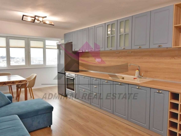 Дава се под наем Тристаен апартамент в Варна, Левски - 78 кв.м за 648.21 € - Снимка #1