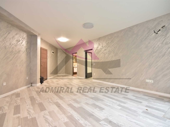Тристаен апартамент в Варна, Център - 160 кв.м за 733 €/кв.м - Снимка #1