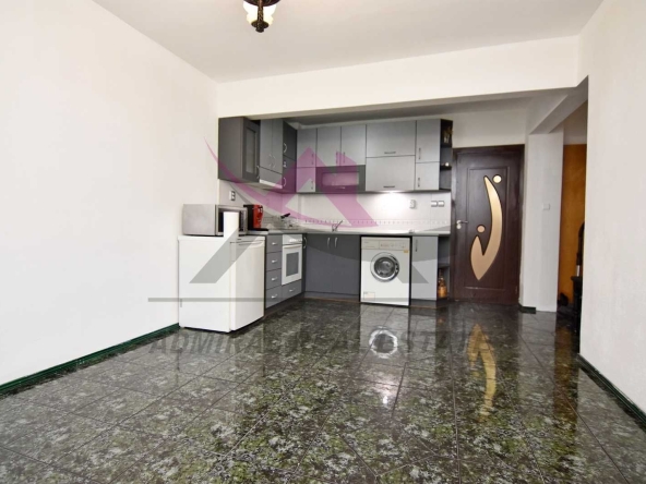 Тристаен апартамент в Варна, Лятно кино Тракия - 85 кв.м за 1050 €/кв.м - Снимка #1