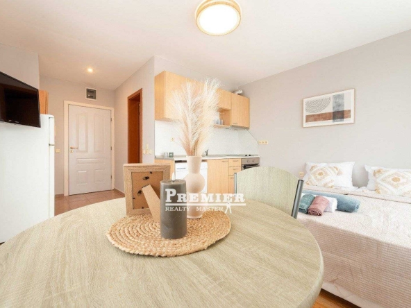 Едностаен апартамент в к.к. Слънчев бряг - 42 кв.м за 606 €/кв.м - Снимка #1