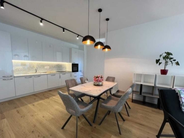 Дава се под наем Тристаен апартамент в София, Борово - 100 кв.м за 420 € - Снимка #1