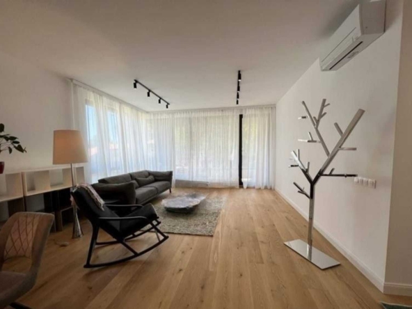 Дава се под наем Тристаен апартамент в София, Дружба 1 - 98 кв.м за 493.68 € - Снимка #1