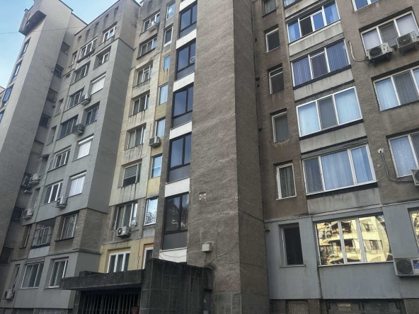 Тристаен апартамент в Стара Загора, Център - 72 кв.м за 1180 €/кв.м - Снимка #1