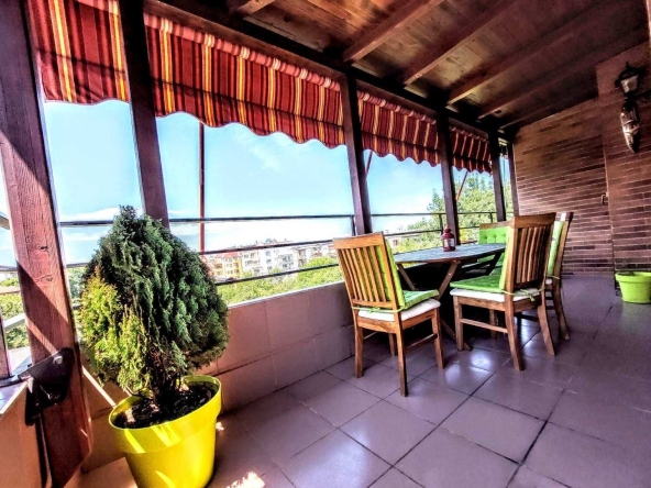 Тристаен апартамент в Пловдив, Кючук Париж - 151 кв.м за 1305 €/кв.м - Снимка #1