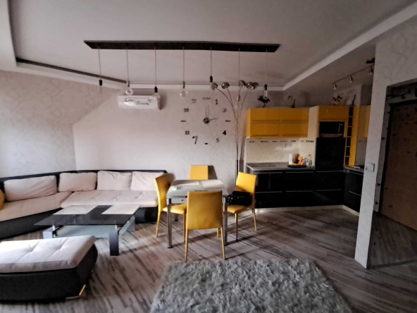 Дава се под наем Двустаен апартамент в Варна, Бриз - 62 кв.м за 500 € - Снимка #1