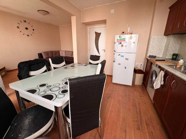 Тристаен апартамент в Раднево - 66 кв.м за 251 €/кв.м - Снимка #1