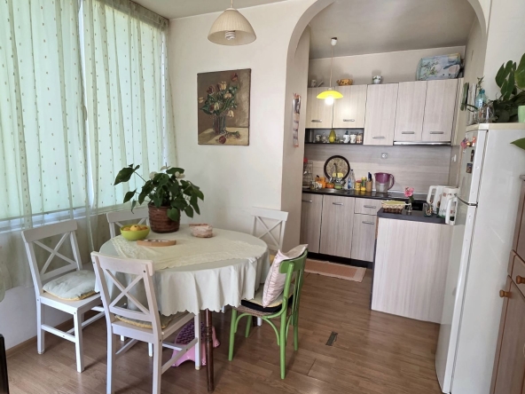 Тристаен апартамент в Кюстендил, Център - 90 кв.м за 1445 €/кв.м - Снимка #1