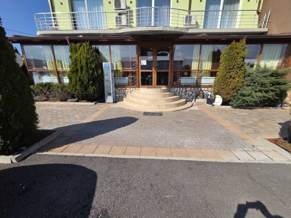 Дава се под наем Магазин в Дупница - 240 кв.м за 498.27 € - Снимка #1