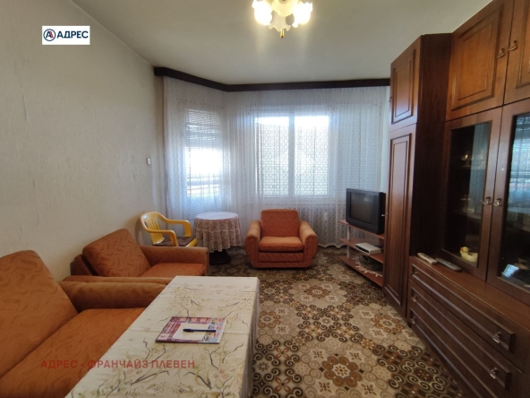 Двустаен апартамент в Плевен, 9-ти квартал - 62 кв.м за 724 €/кв.м - Снимка #1