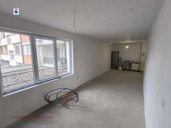 Тристаен апартамент в Русе, Център - 102 кв.м за 1588 €/кв.м - Снимка #1