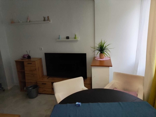 Дава се под наем Тристаен апартамент в София, Банишора - 90 кв.м за 714 € - Снимка #1