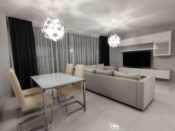 Дава се под наем Тристаен апартамент в София, Надежда 2 - 93 кв.м за 500 € - Снимка #1