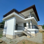 Къща в Варна, м-т Боровец - север - 349 кв.м за 1003 €/кв.м - Снимка #1