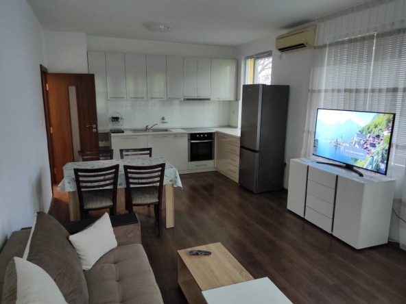 Дава се под наем Двустаен апартамент в Пловдив, Въстанически - 75 кв.м за 459 € - Снимка #1