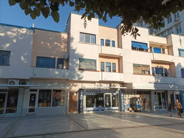 Тристаен апартамент в Силистра, Център - 63 кв.м за 1275 €/кв.м - Снимка #1