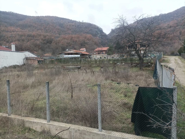 Парцел в с. Железница, Област Благоевград - 680 кв.м за 23 €/кв.м - Снимка #1