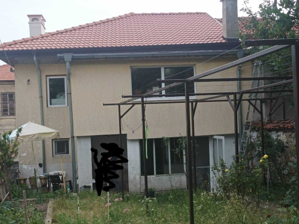 Къща в Казанлък - 80 кв.м за 797 €/кв.м - Снимка #1