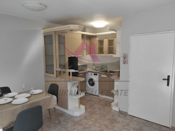 Дава се под наем Двустаен апартамент в Варна, Лятно кино Тракия - 67 кв.м за 438.6 € - Снимка #1