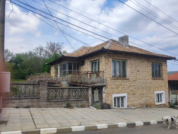 Къща в София, Република - 920 кв.м за 22 €/кв.м - Снимка #1