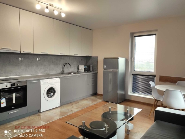 Дава се под наем Тристаен апартамент в София, Връбница 1 - 82 кв.м за 648.21 € - Снимка #1