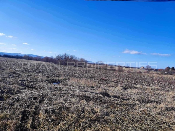 Парцел в с. Волуяк, Област София-град - 1360 кв.м за 63 €/кв.м - Снимка #1