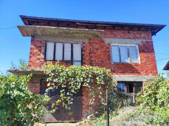Къща в Брезник - 70 кв.м за 729 €/кв.м - Снимка #1
