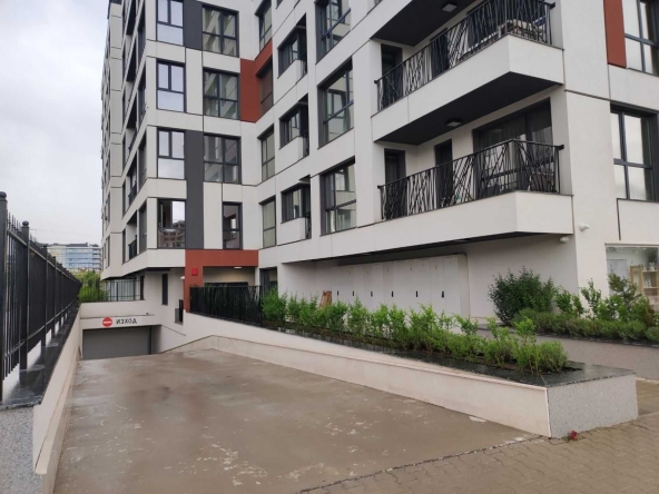 Дава се под наем Гараж / Паркомясто в София, Младост 4 - 22 кв.м за 112.2 € - Снимка #1