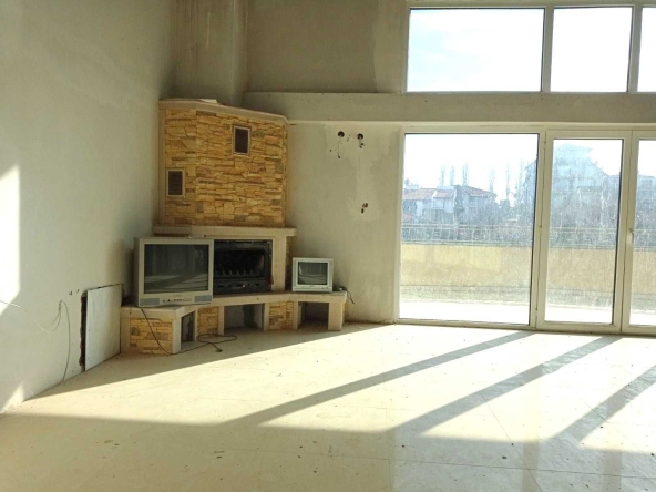 Мезонет в с. Синеморец, Област Бургас - 183 кв.м за 738 €/кв.м - Снимка #1