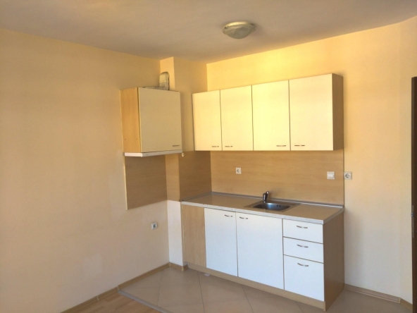 Дава се под наем Тристаен апартамент в София, Дружба 2 - 100 кв.м за 600 € - Снимка #1