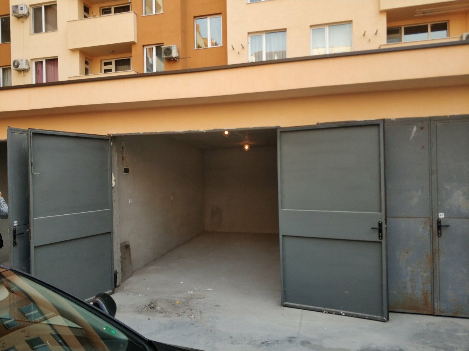 Дава се под наем Гараж / Паркомясто в Пловдив, Тракия - 16 кв.м за 102 € - Снимка #1