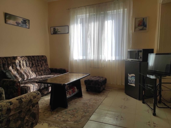 Дава се под наем Едностаен апартамент в Хасково, Център - 40 кв.м за 142.8 € - Снимка #1