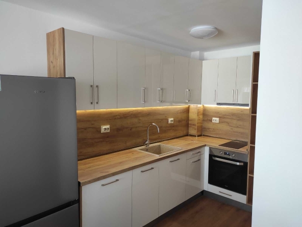 Дава се под наем Двустаен апартамент в Пловдив, Южен - 75 кв.м за 510 € - Снимка #1