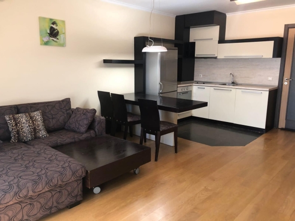 Дава се под наем Двустаен апартамент в София, Красно село - 65 кв.м за 697.17 € - Снимка #1