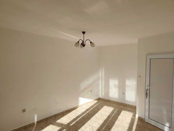 Двустаен апартамент в София, Банишора - 75 кв.м за 1255 €/кв.м - Снимка #1