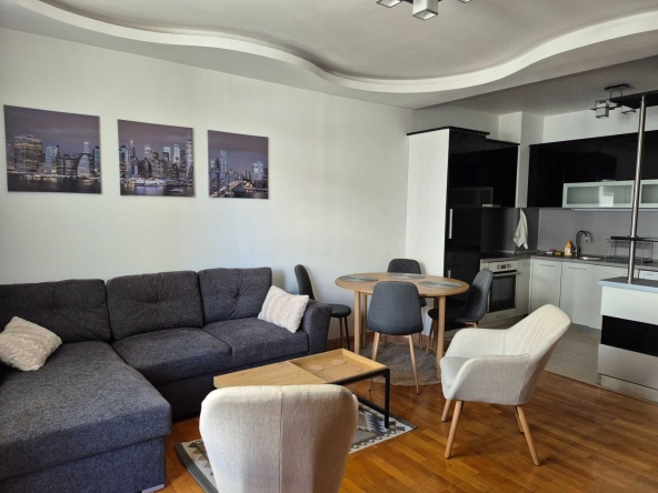 Дава се под наем Двустаен апартамент в София, Младост 2 - 65 кв.м за 459 € - Снимка #1